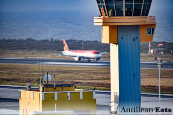 Avianca Airlines - A320 taking off from Curacao Airport