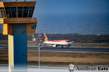 Avianca Airlines - A320 taking off from Curacao Airport